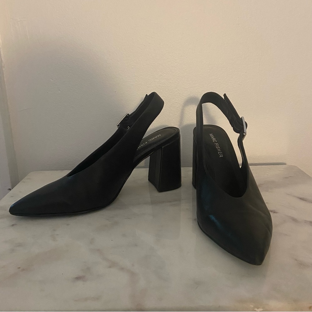 Marc Fisher Block Heels in Black, Size 6.5